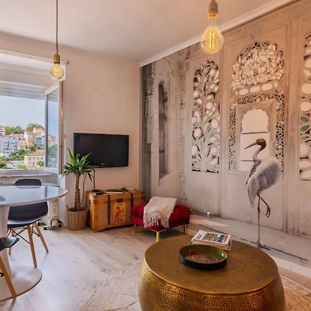 Sunny Design Apt In Praca Das Flores By Lovelystay Lisbon Luaran gambar
