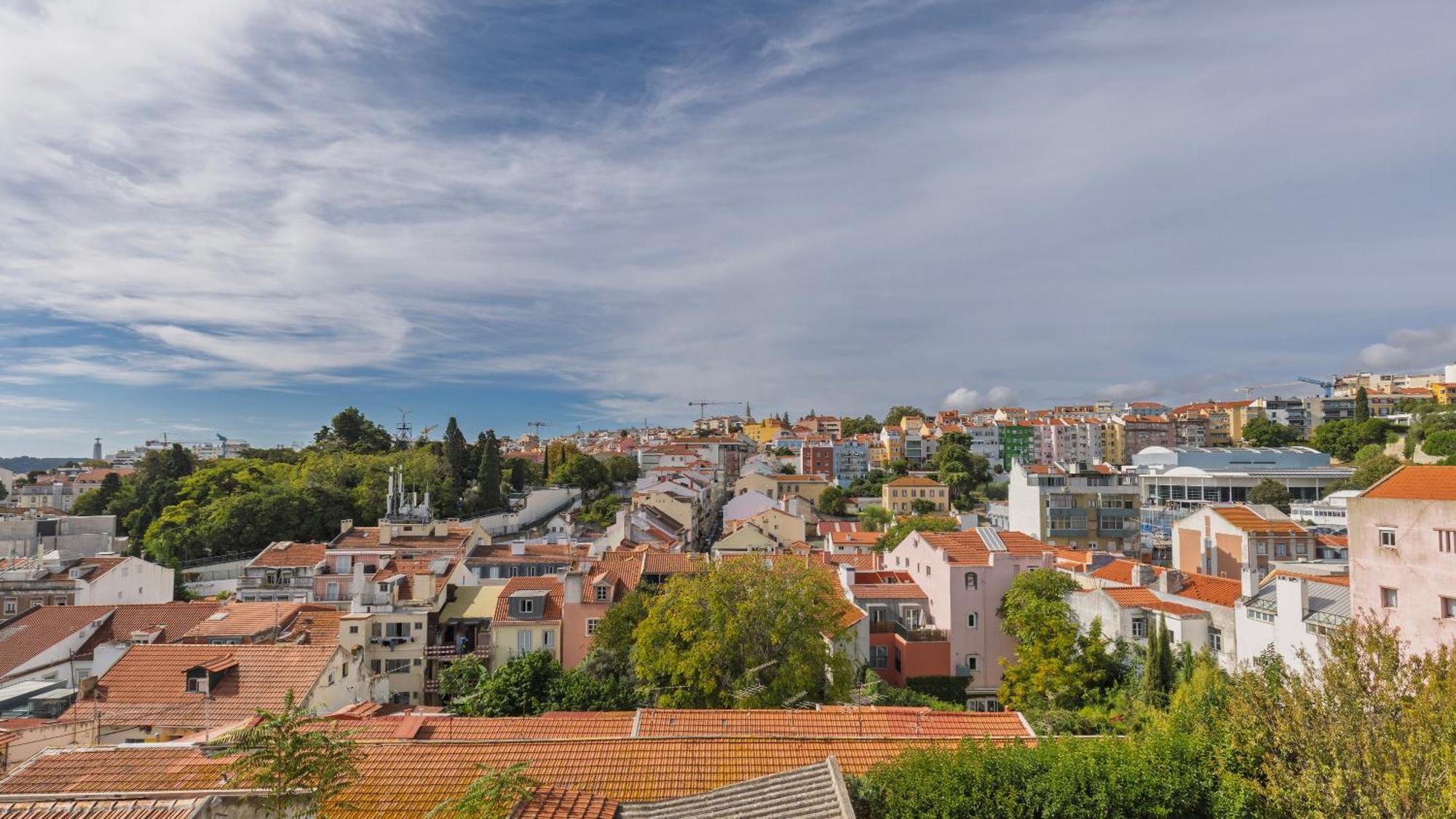 Sunny Design Apt In Praca Das Flores By Lovelystay Lisbon Luaran gambar